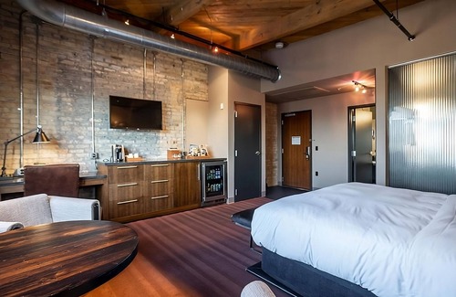 Fifth Ward Hotel | Discover Milwaukee, Pet-Friendly Unit Close to Marquette University!