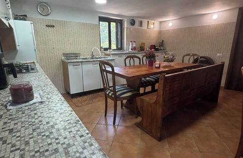 Crognaleto Villa | Discover the relaxation of the mountains in this detached villa surrounded by greenery.