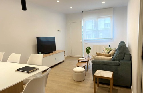 Ajo Apartment | Discover this fabulous first floor in the town of Ajo! Ideal for couples and families.