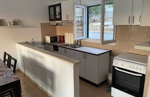 Blace Apartment | 🌴 Discover Your Oasis in Blace, Croatia - 2-bed Flat by the Serene Beach! 🌴
