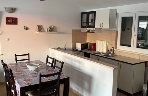 Blace Apartment | 🌴 Discover Your Oasis in Blace, Croatia - 2-bed Flat by the Serene Beach! 🌴