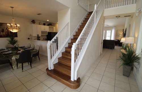 West Kissimmee House | Disney mins Luxury 7 BRM Villa Prvt Pool Spa Cinema & Lake in Gated Formosa Gdns