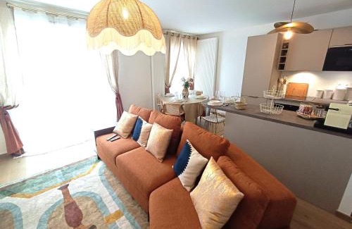 Chessy Apartment | Disney T3 LUXE neuf 6P 2 ch 2 salle de bain parking privé en sous sol lit bébé C105