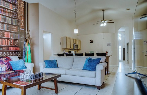 Lake Berkley House | Disney themed 5 bd/3 ba House w/Pool & Hot Tub in Kissimmee