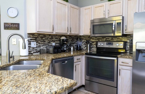 Lake Berkley Resort | Disney, Universal! 4 BR Resort Style Townhouse