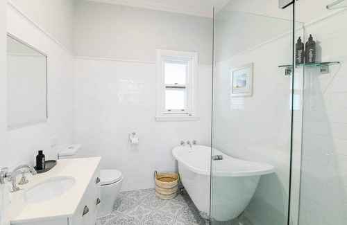 Dubbo House | Distinguished Heritage Oasis - Immaculate Style