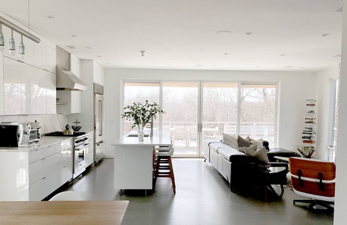 Montauk House | Ditch Plains Perfection- Walk to Beach