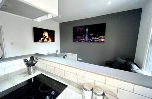 Blackpool Town Center Apartment | Ditchburn superior Apartment with spa bath