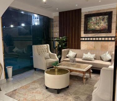 Hera Street Apartment | Diva Hotel Suites