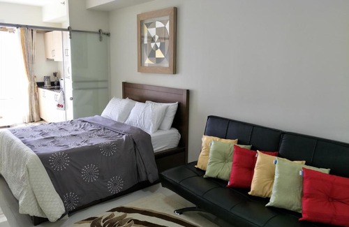 Tagaytay Apartment | Divina Grasya Tagaytay Condo Facing Taal