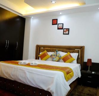 Saket Apartment | DIVINE INDIA SERVICE APARTMENT 3BHK, J-215 SAKET