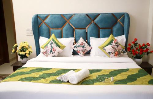 Saket Apartment | Divine India Service Apartment 3Bhk, 2B Saket
