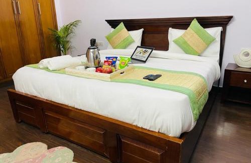 Saket Apartment | Divine India Service Apartment 4Bhk,D-36, Saket