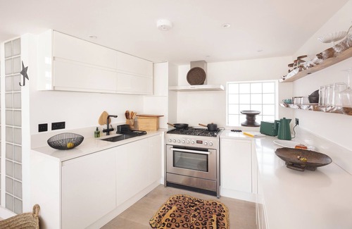 Somers Town Apartment | Divine Mezzanine, by Veeve