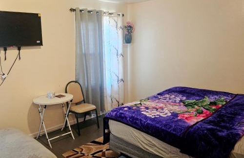 Newark House | Divine Villa and Resorts 67 Sherman 5mins to EWR Airport and 4mins to Penn Station Newark, 20Mins to New York