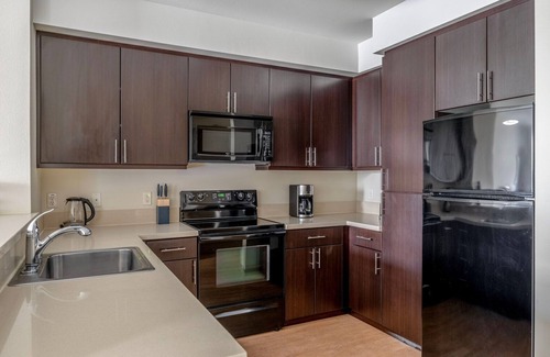 Contra Costa Centre Apartment | Divine Walnut Creek 1BR w/Courtyard & A/C, nr Shops, by Blueground