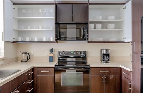 Contra Costa Centre Apartment | Divine Walnut Creek 1BR w/Courtyard & A/C, nr Shops, by Blueground