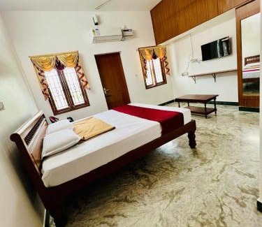Pondicherry Beach House | DJ residency ,Walk to Serenity Beach