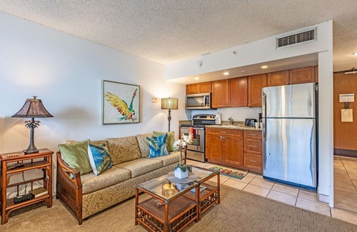 Kahana Apartment | Dlx Oceanview Maui Studio.Updated. Royal Kahana.nAC Sleeps 4.