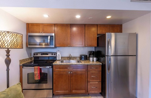 Kahana Apartment | Dlx Oceanview Maui Studio.Updated. Royal Kahana.nAC Sleeps 4.
