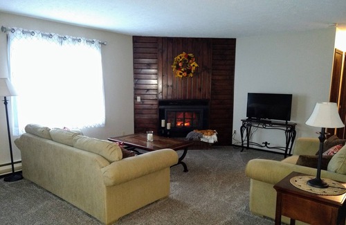 Elyria Apartment | DO NOT BOOK! TRYING TO DELETE!