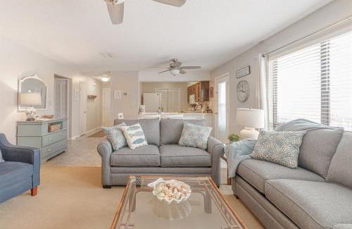 Navarre Beach Apartment | Do your dream beach vacation at Dune Dreams!