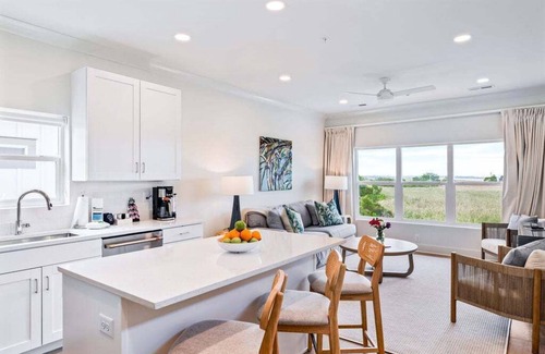 Georgetown House | Dock and Dwell at the Winyah Bay Club, Pool, Outdoor Lounge/Grill and Boat Slip included!