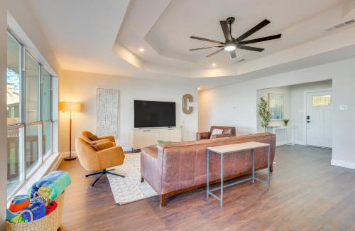 Gun Barrel City House | Dock and Fire Pit Lakefront Gun Barrel City Getaway