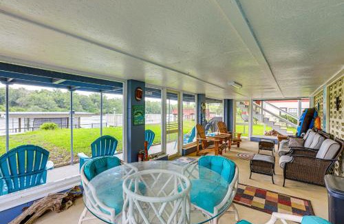 Old Town House | Dock and Screened Porch Suwannee River Retreat!