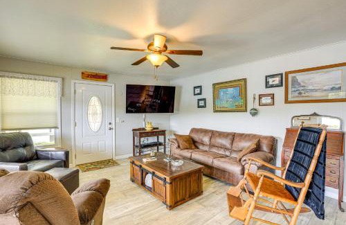 Old Town House | Dock and Screened Porch Suwannee River Retreat!