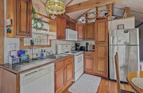 Maurepas Cabin | Dock Holiday - Waterfront/Nature/Hot Tub: Enjoy a cozy getaway!