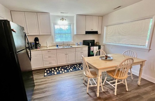 Clarksville House | Dockside Dreamz #2 w/beach and dock - Close to Clarksville and Bluestone launch