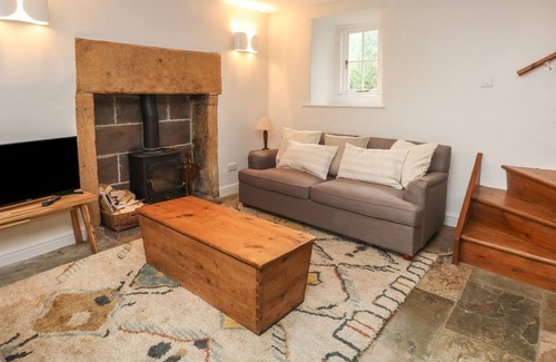 Winster Cottage | DOE LEA COTTAGE, pet friendly, country holiday cottage in Winster