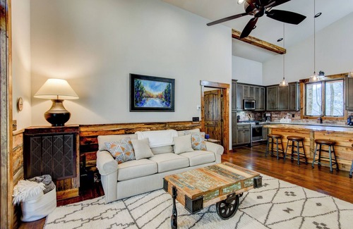 Banner Elk Cabin | Doe Run Cottage - Fish Camp home with private river access, luxury home