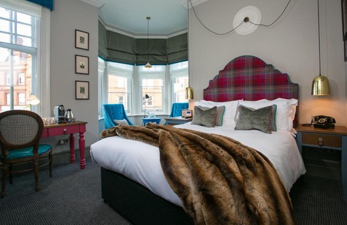 Wimbledon Hotel | Dog and Fox