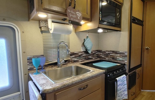 Fort Pierce House | Dog Friendly 1-bedroom camper/RV