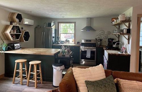 Elk Rapids House | Dog-friendly 1-bedroom duplex in enchanting Elk Rapids