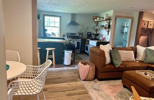 Elk Rapids House | Dog-friendly 1-bedroom duplex in enchanting Elk Rapids