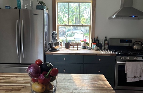 Elk Rapids House | Dog-friendly 1-bedroom duplex in enchanting Elk Rapids