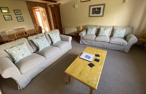 Padstow Cottage | Dog friendly 3 Bed Barn Conv on working farm. Close to Padstow and local beaches