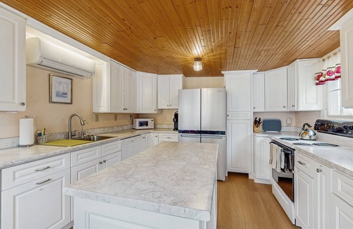 East Boothbay Cottage | Dog-friendly, bayfront home - gorgeous ocean views, private balcony & fireplace