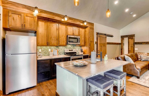 Grand Lake Cabin | Dog-Friendly Cabin in the Heart of Grand Lake!