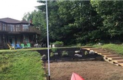 Norland House | Dog-friendly comfort in Cottage Country!