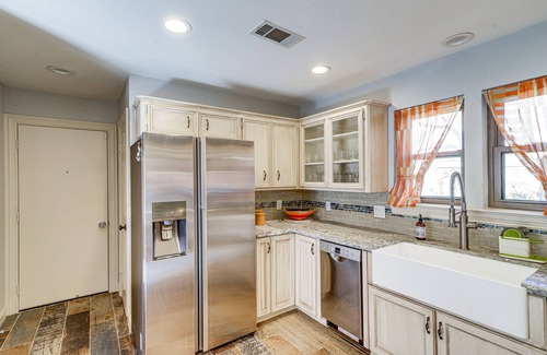 Cypress House | Dog-Friendly Cypress Vacation Rental w/Lanai!