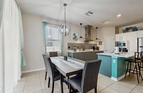 Bridgeford Crossings House | Dog-friendly ground-floor home in gated community w/lake views & enclosed patio
