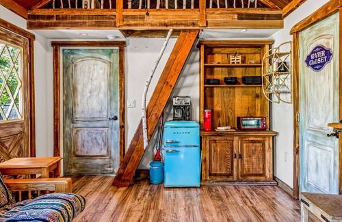 Forest Meadows House | Dog-friendly home and studio with private hot tub, central AC, and pool table