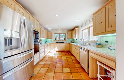 Valdez House | Dog-friendly home on 11 acres overlooking nt'l forest with fireplaces & patio