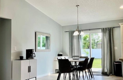 Ocala House | Dog Friendly Home w/Fenced Yard & Work Spaces