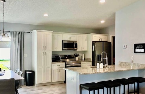 Ocala House | Dog Friendly Home w/Fenced Yard & Work Spaces