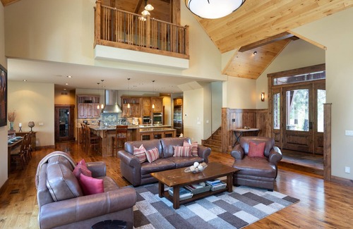 Truckee House | Dog-Friendly Home w/Pool Table Located On The Old Greenwood Golf Course